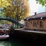 Du Terrage Hotel